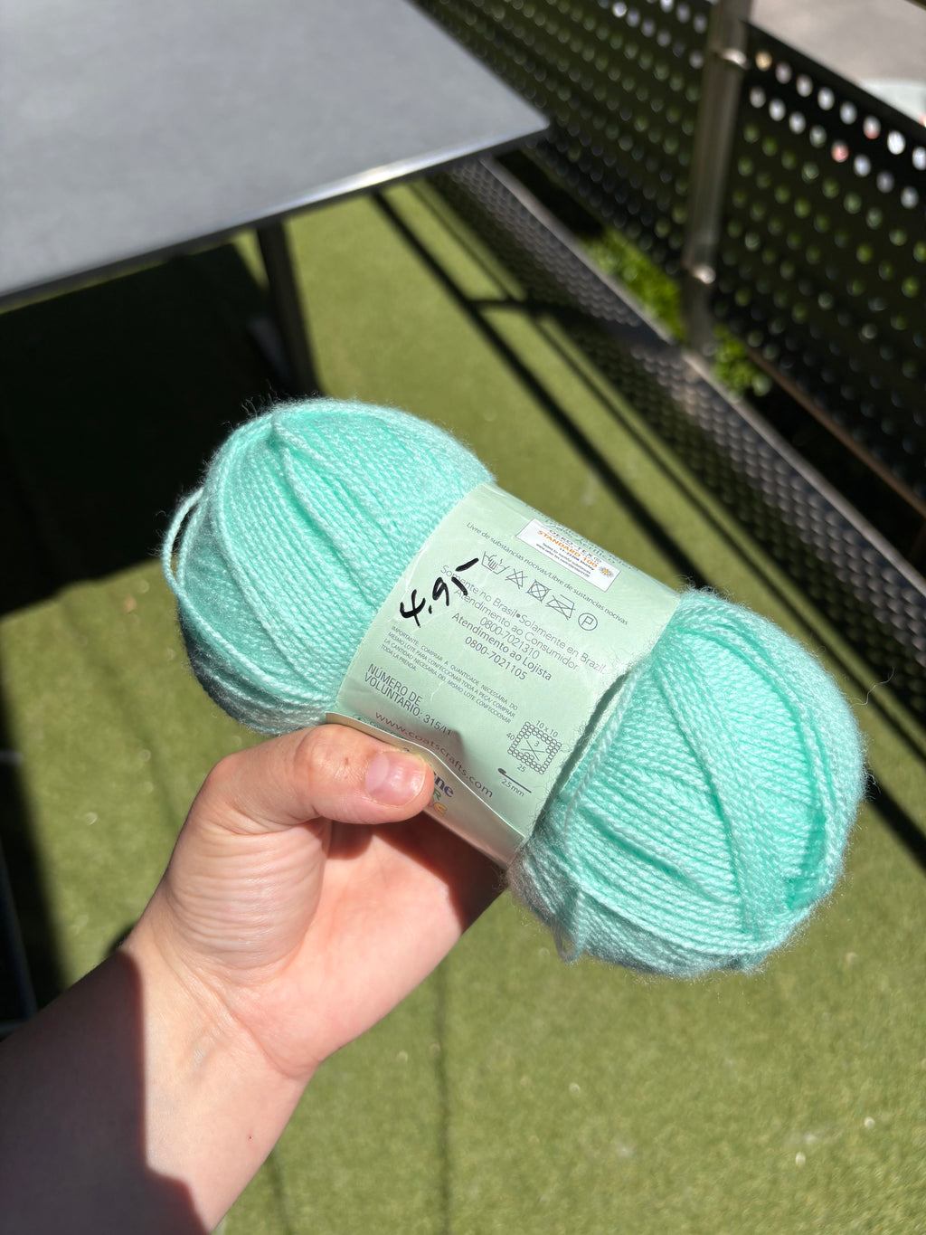 Mint Yarn – 100g Skein (100% Acrylic)
